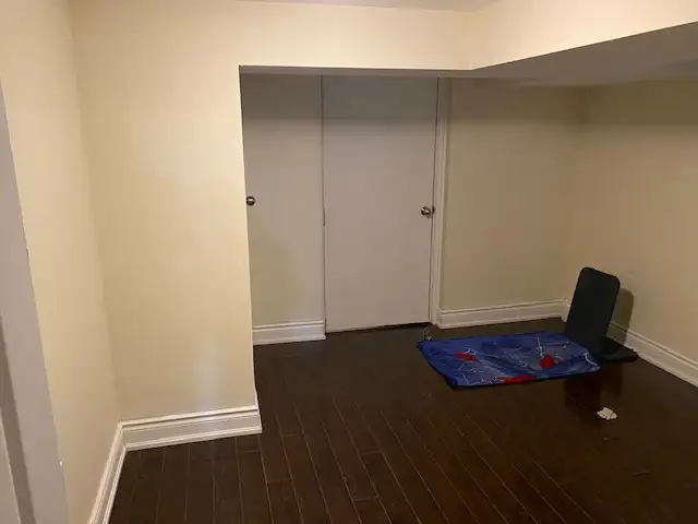 1 Bedroom For Rent in 3 Bedroom Legal Basement - Photo 7