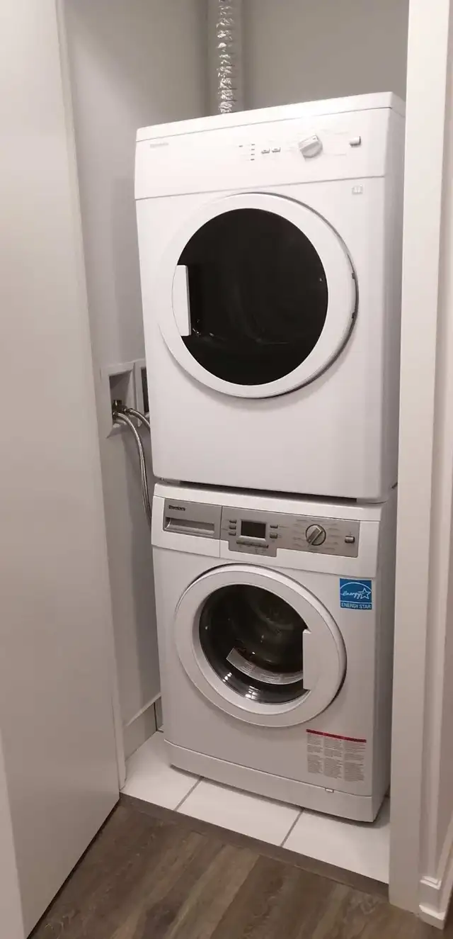 Fairview Mall condo - Photo 6