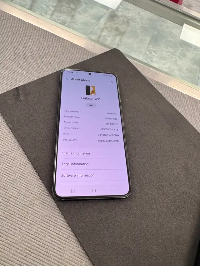 Unlocked Samsung S22 (128 GB) with 1 year warranty! - Photo 7