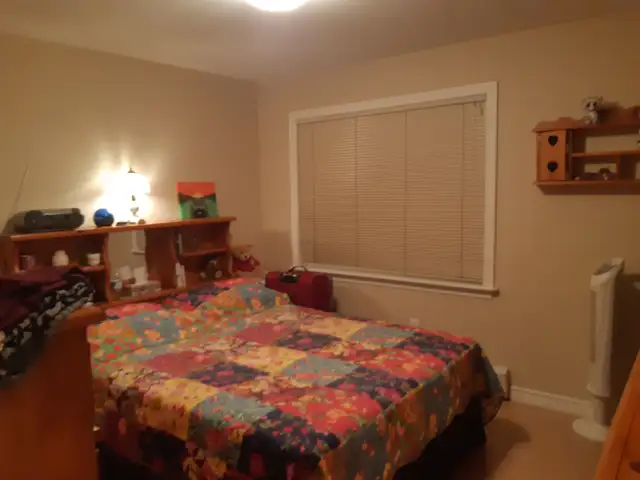 A 2 bdr apt, Heat included June, Elevator, Parking, Storage, Bus - Photo 4