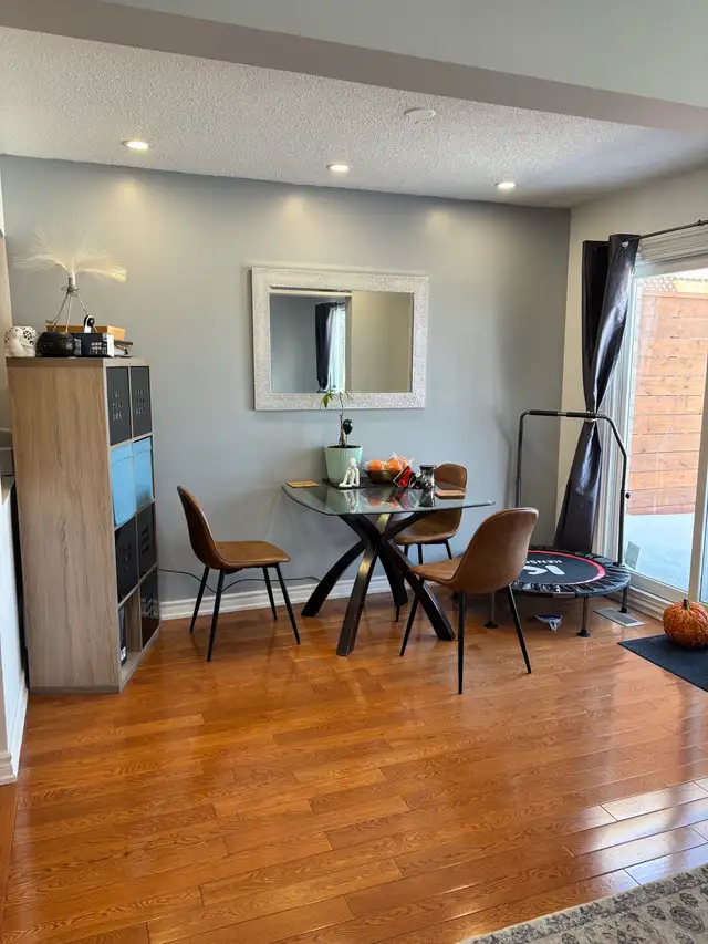 Room for Rent - Photo 2