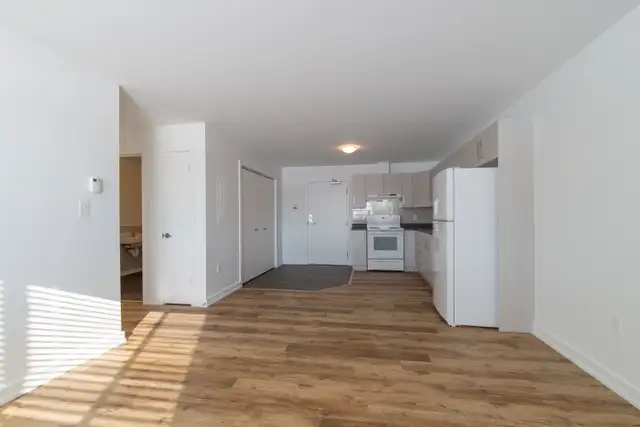 WINCHESTER - AVAILABLE JULY 2026 - THREE BEDROOM - Photo 5