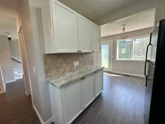 AIRDRIE: Rent to Own 3 Bedroom Townhome in Sagewood - Photo 5