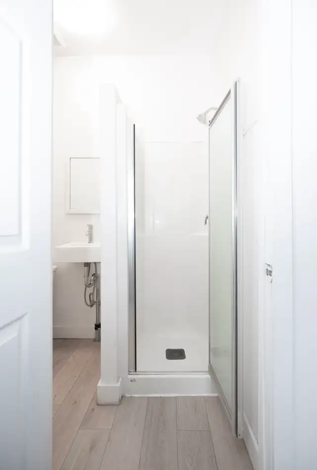 Furnished Stufio Downtown - Photo 4