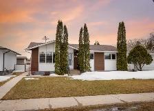 3bdrm 1040sqft Bungalow loaded w/ upgrades   26x24 dbl det Grg