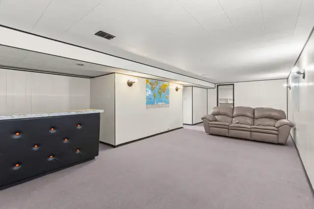 3bdrm 1040sqft Bungalow loaded w/ upgrades   26x24 dbl det Grg - Photo 10