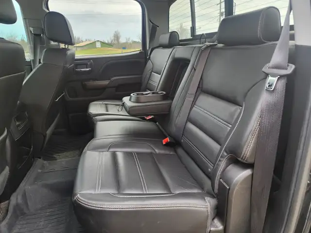 2018 GMC Sierra Denali 2500HD Duramax Diesel 4x4 - Photo 10