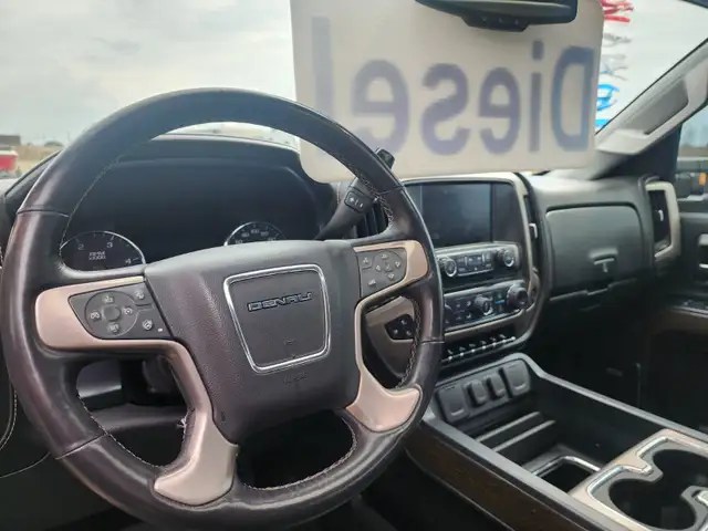 2018 GMC Sierra Denali 2500HD Duramax Diesel 4x4 - Photo 11