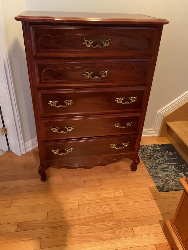 5 drawer dresser French Provincial