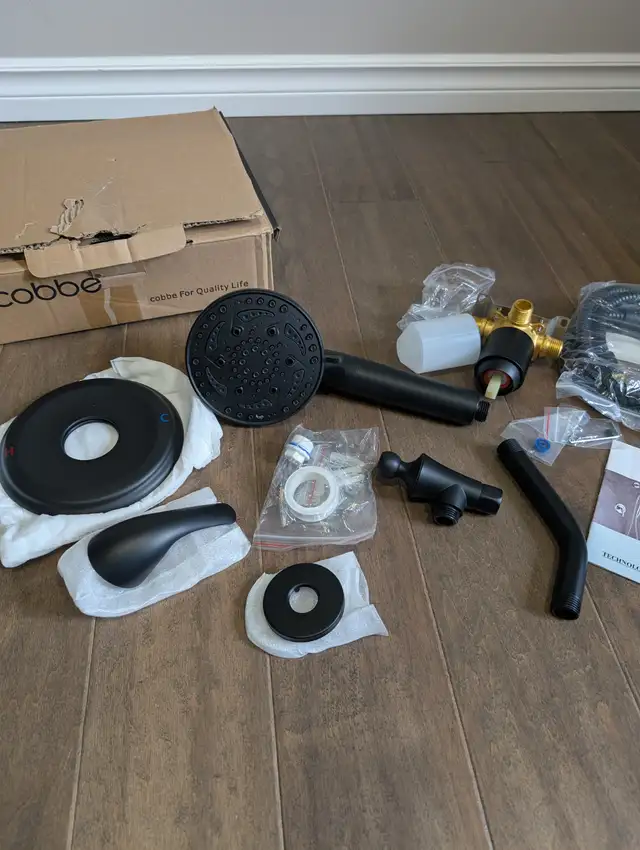 Brand New Black Shower Set With Filter For Sale - Photo 8