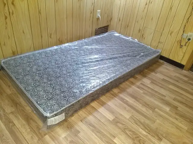 A basement apartment of two rooms for rent (two or three persons - Photo 3