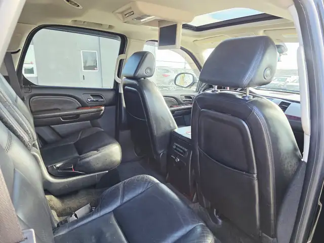 2007 Cadillac Escalade 7 Passenger Sunroof Power Heated Leather - Photo 11
