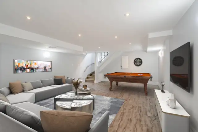 GORGEOUS TH-3 BDRMS,4 BATHS,FINISHED BASEMENT, HARDWOD-Mavis/401 - Photo 10