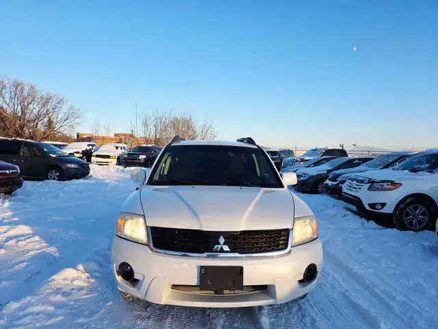 2011 Mitsubishi Endeavor AWD V6 Remote Starter Winter Tires - Photo 2