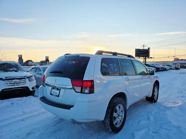 2011 Mitsubishi Endeavor AWD V6 Remote Starter Winter Tires - Photo 4