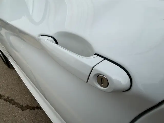 2017 BMW X4| All Wheel Drive | M-Package | - Photo 9