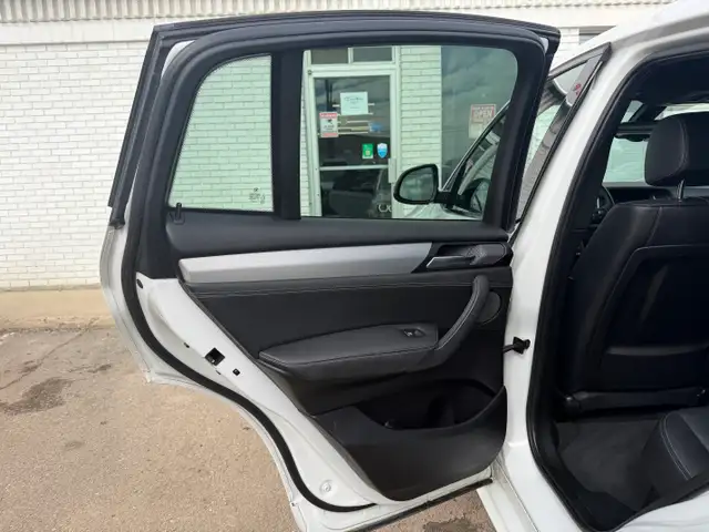 2017 BMW X4| All Wheel Drive | M-Package | - Photo 17