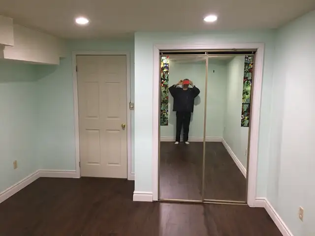 Spacious Bedroom Basement Apartment Bathurst Steeles for Rent - Photo 5