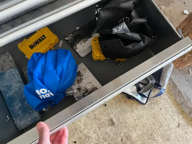 tool chest with tools - Photo 9