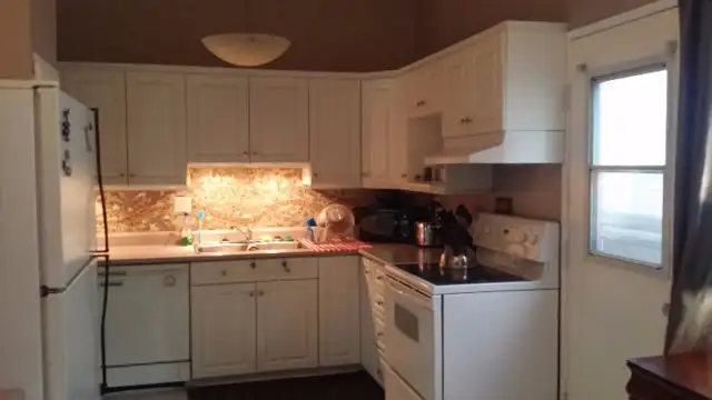 Bedroom for rent 3 min walk to Shawnessy C-Train - Photo 6