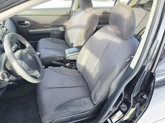 2010 Nissan Versa Manual Low Mileage Clean Carfax Cruise Control - Photo 7