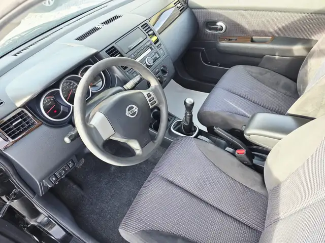 2010 Nissan Versa Manual Low Mileage Clean Carfax Cruise Control - Photo 8