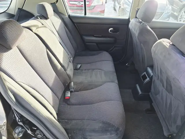 2010 Nissan Versa Manual Low Mileage Clean Carfax Cruise Control - Photo 10