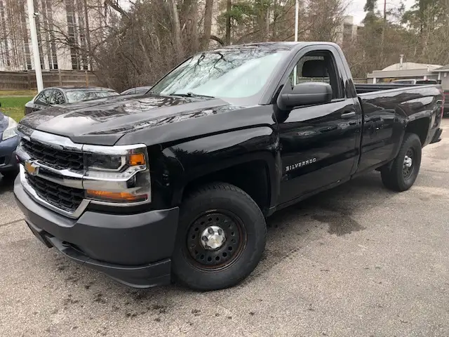 2017 Chevrolet Silverado 1500 5.3 v8 4x4 long box 8 foot box