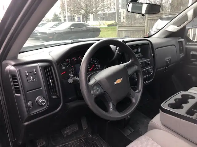 2017 Chevrolet Silverado 1500 5.3 v8 4x4 long box 8 foot box - Photo 9