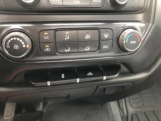 2017 Chevrolet Silverado 1500 5.3 v8 4x4 long box 8 foot box - Photo 11