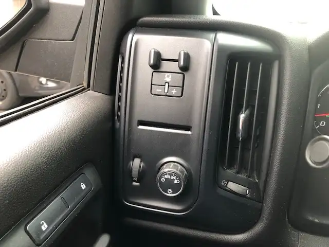 2017 Chevrolet Silverado 1500 5.3 v8 4x4 long box 8 foot box - Photo 14