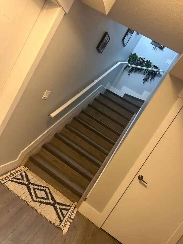 LARGE BASEMENT  :2 Bedroom,  IN suite  Laundry ,  Parking . - Photo 7