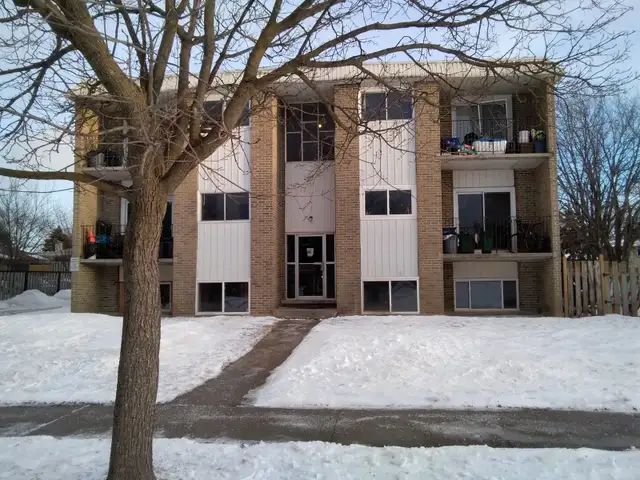 Large 2 bedroom apartment