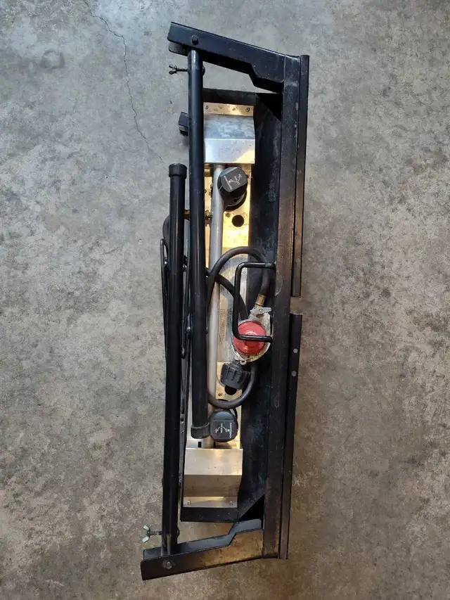 150obo 2 burner camp stove with foldout side trays - Photo 3