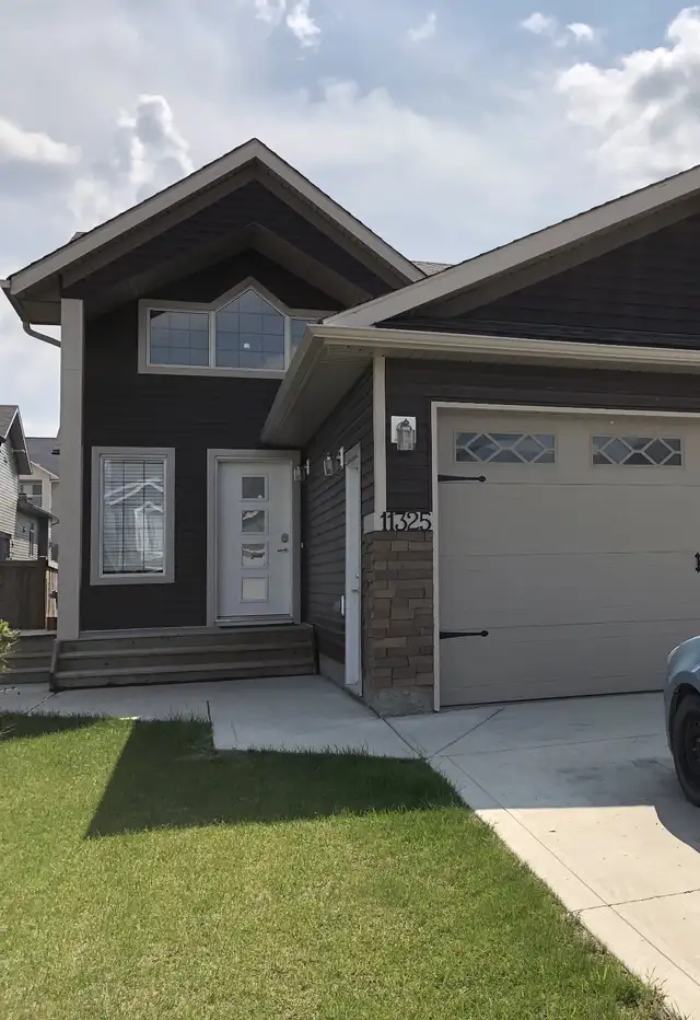 2 Bed 1 Bath Lower Suite in Westgate Available May 1st!