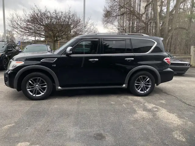 2017 Nissan Armada platinum no accidents 30 service records - Photo 5