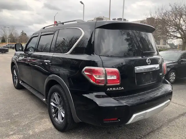 2017 Nissan Armada platinum no accidents 30 service records - Photo 8