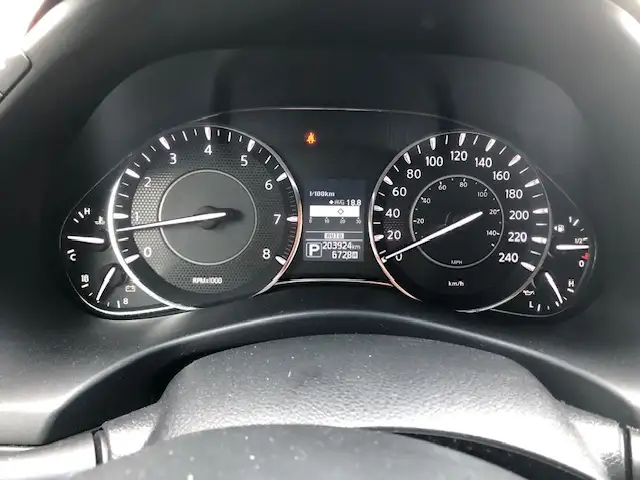 2017 Nissan Armada platinum no accidents 30 service records - Photo 11