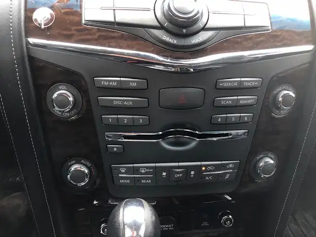 2017 Nissan Armada platinum no accidents 30 service records - Photo 15