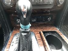 2017 Nissan Armada platinum no accidents 30 service records - Photo 16