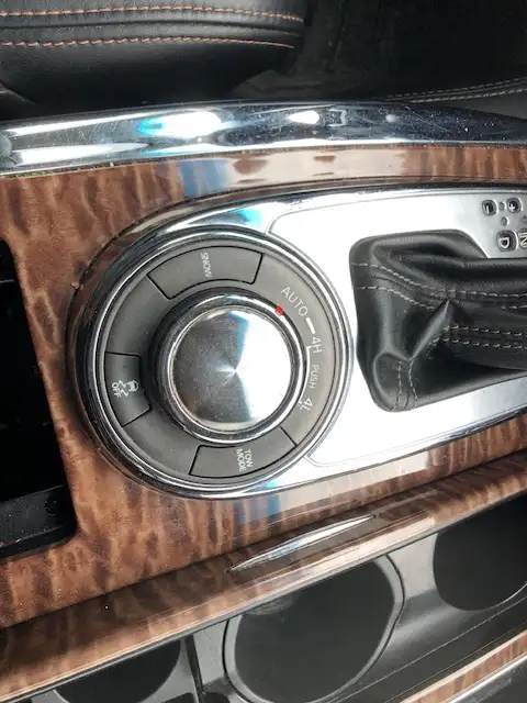 2017 Nissan Armada platinum no accidents 30 service records - Photo 17