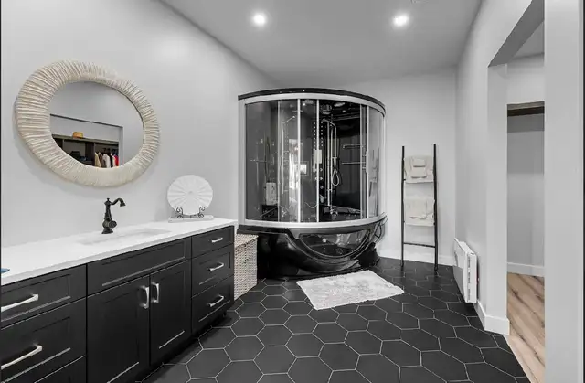 Stunning Home For Sale!! - Photo 10