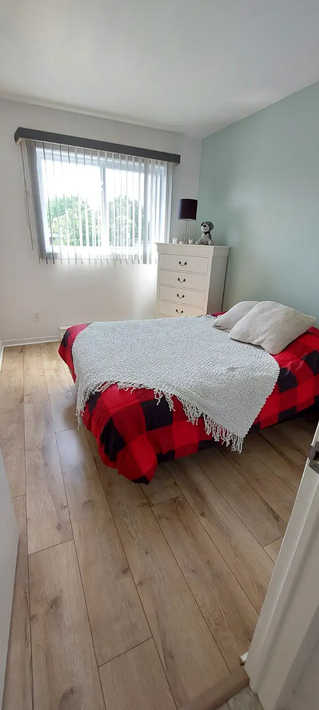 ST-JÉRÔME PETIT 3 1/2 1050$ MEUBLÉ/CHAUFFÉ/WIFI 1er juillet - Photo 7