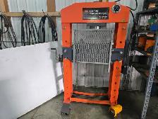 26EN - Unreserved Dispersal Auction for Reign Heavy Truck Repair