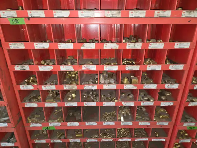 26EN - Unreserved Dispersal Auction for Reign Heavy Truck Repair - Photo 5