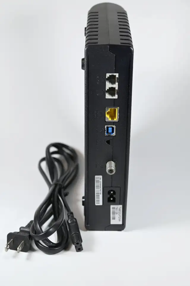 Arris TM602G/115 Touchstone Telephony Modem w/Integrated Battery - Photo 3