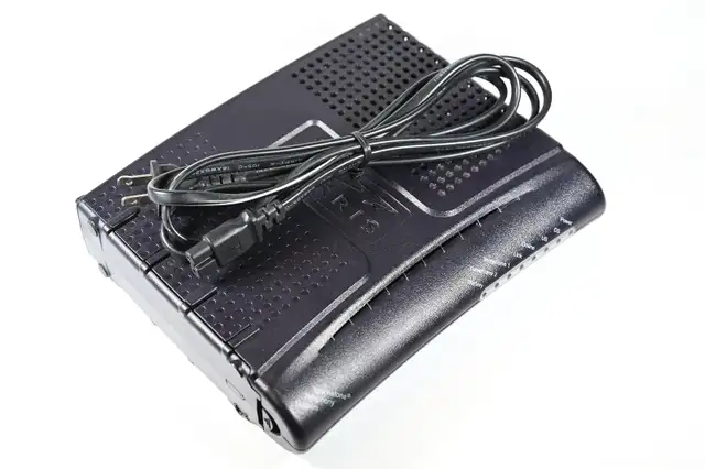 Arris TM602G/115 Touchstone Telephony Modem w/Integrated Battery - Photo 5