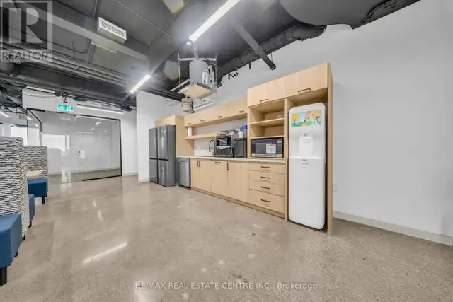 Professional Office (Eglinton & Warden) - Upscale RBC Building - Photo 3