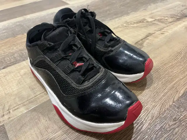 Air Jordan 11 IE Low