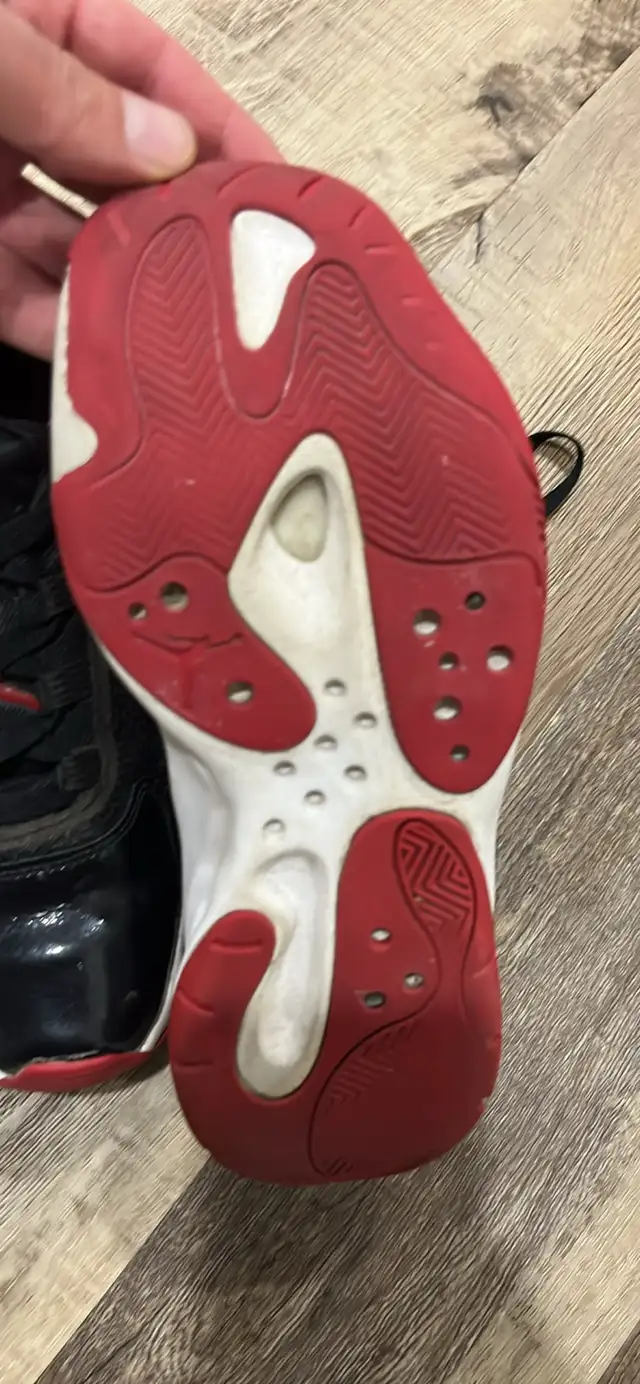 Air Jordan 11 IE Low - Photo 3